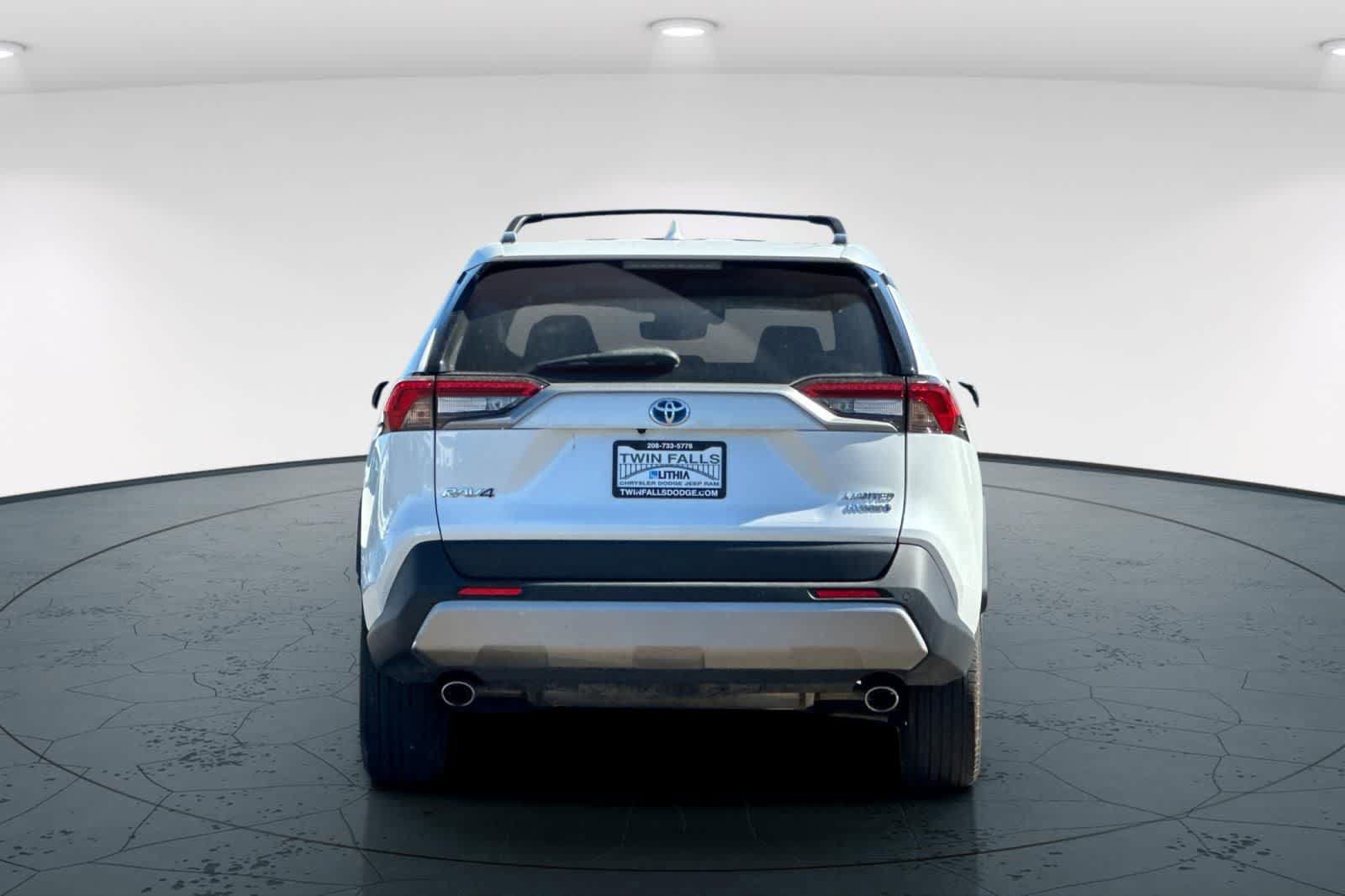Used 2024 Toyota RAV4 Limited w/ Advanced Technology Package AWD/4WD image 7