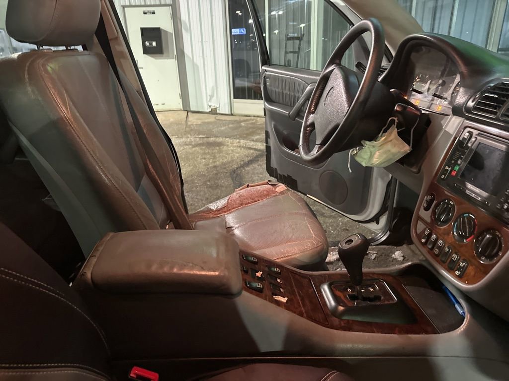 Used 2000 Mercedes-Benz ML 320 4MATIC image 39