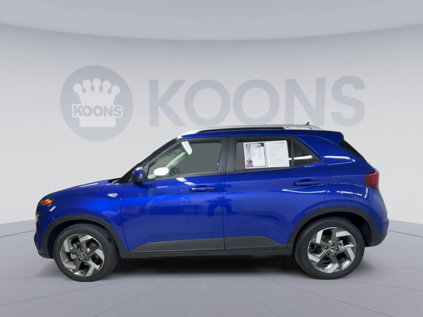 Used 2025 Hyundai Venue SEL FWD image 7