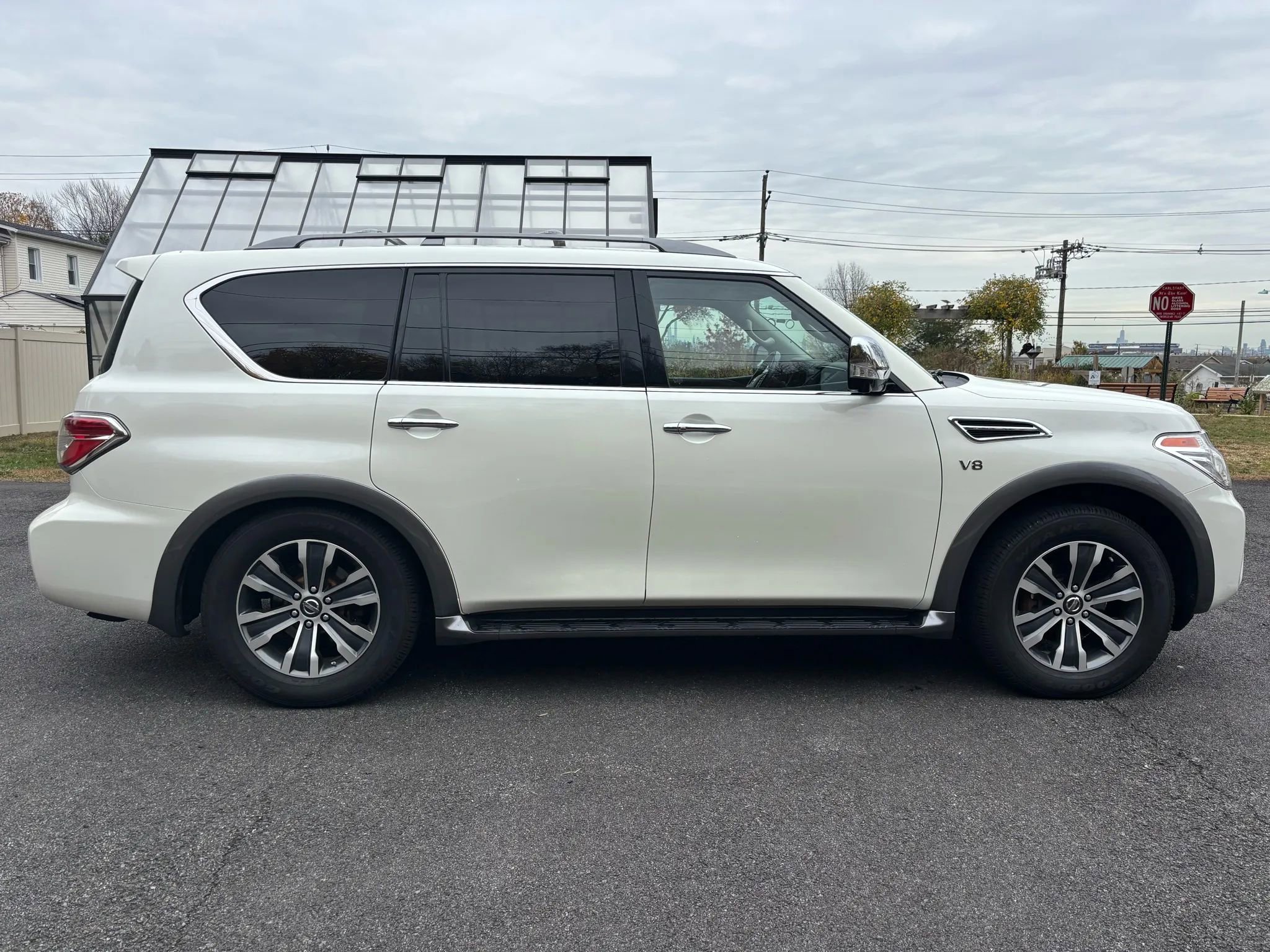 Used 2019 Nissan Armada SL w/ Premium Package image 10