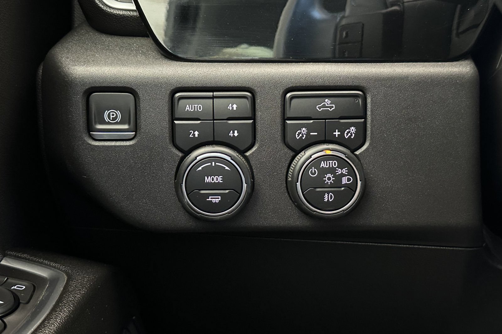 Used 2023 Chevrolet Silverado 1500 LT Trail Boss AWD/4WD image 27