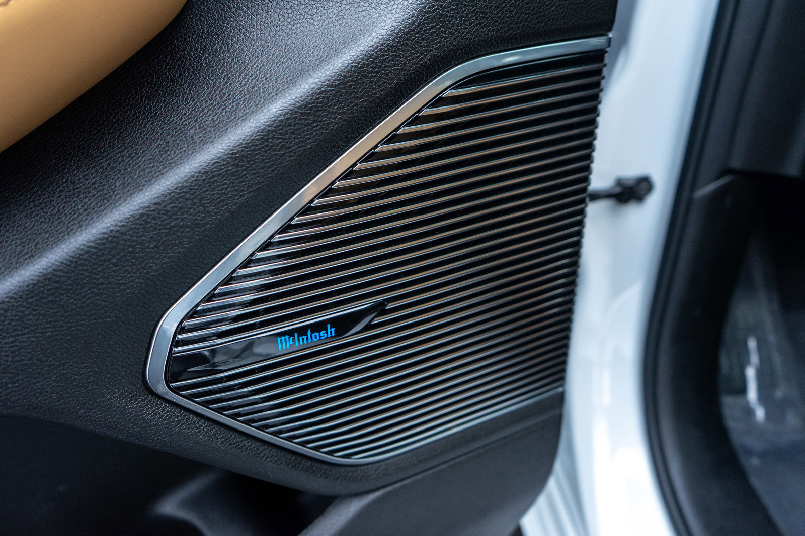 Used 2022 Jeep Grand Cherokee L Summit w/ Luxury Tech Group V image 16