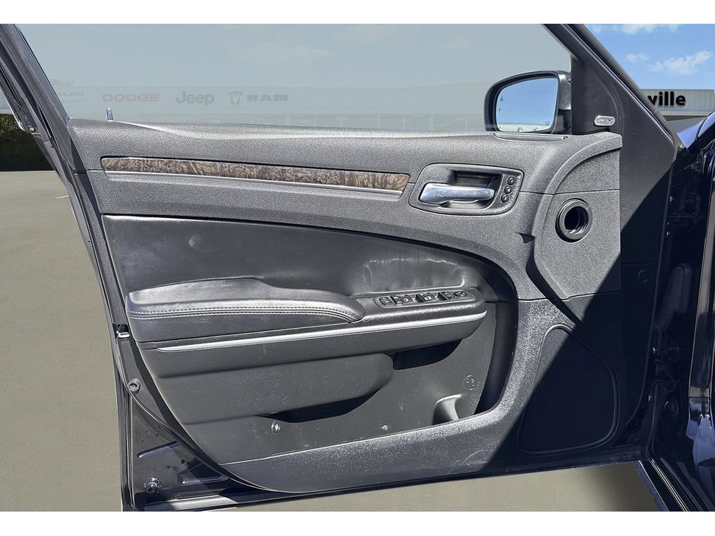Used 2022 Chrysler 300 Touring L w/ Popular Equipment Group image 13