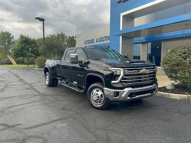 New 2026 Chevrolet Silverado 3500 LTZ w/ LTZ Convenience Package AWD/4WD image 1