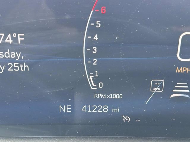 Used 2024 Cadillac XT4 Premium Luxury image 25