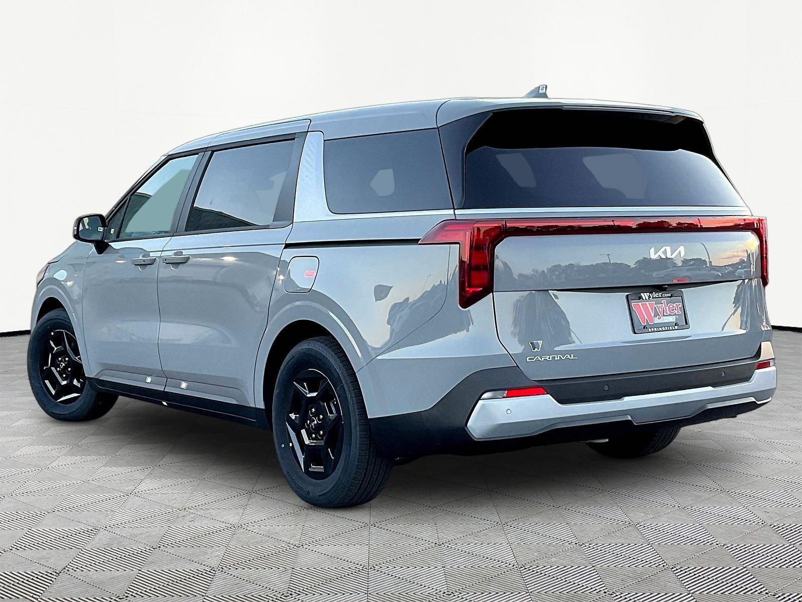 New 2027 Kia Carnival FWD image 4