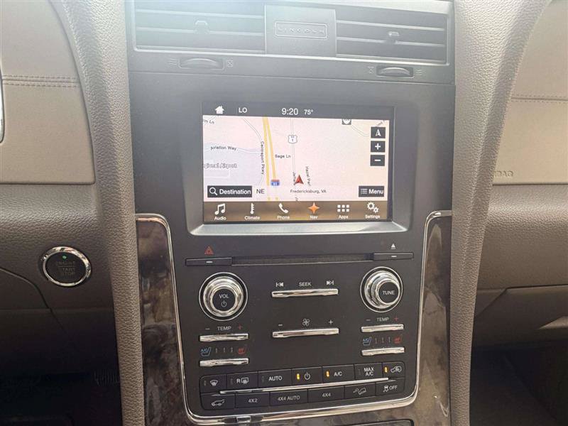 Used 2016 Lincoln Navigator Select AWD/4WD image 33