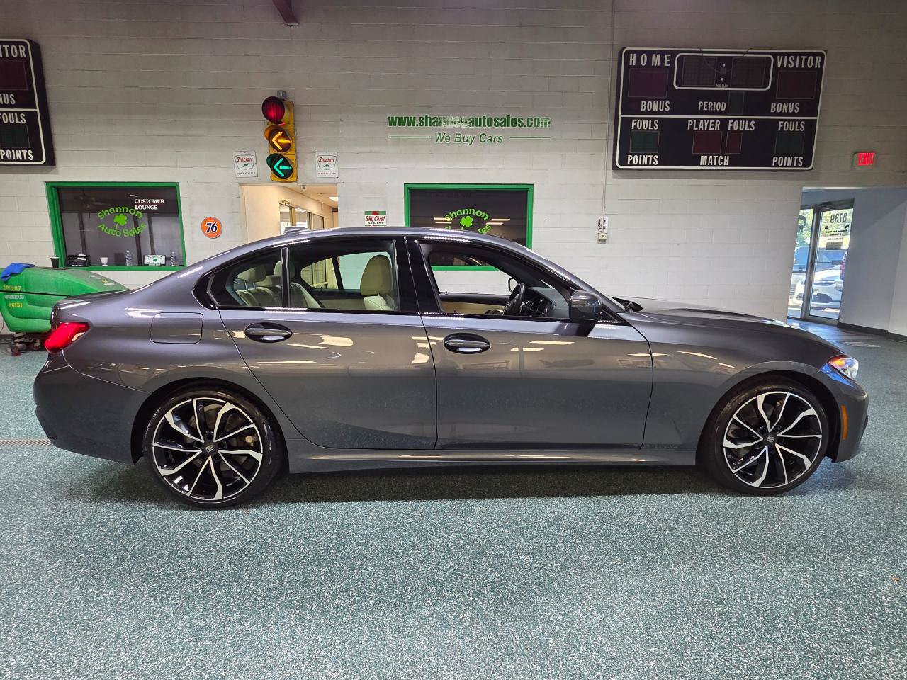 Used 2021 BMW 330i xDrive Sedan w/ M Sport Package AWD/4WD image 10