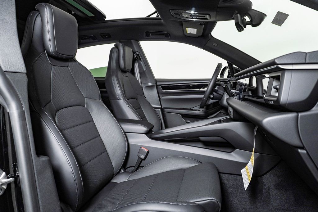 New 2026 Porsche Macan 4 Electric image 15