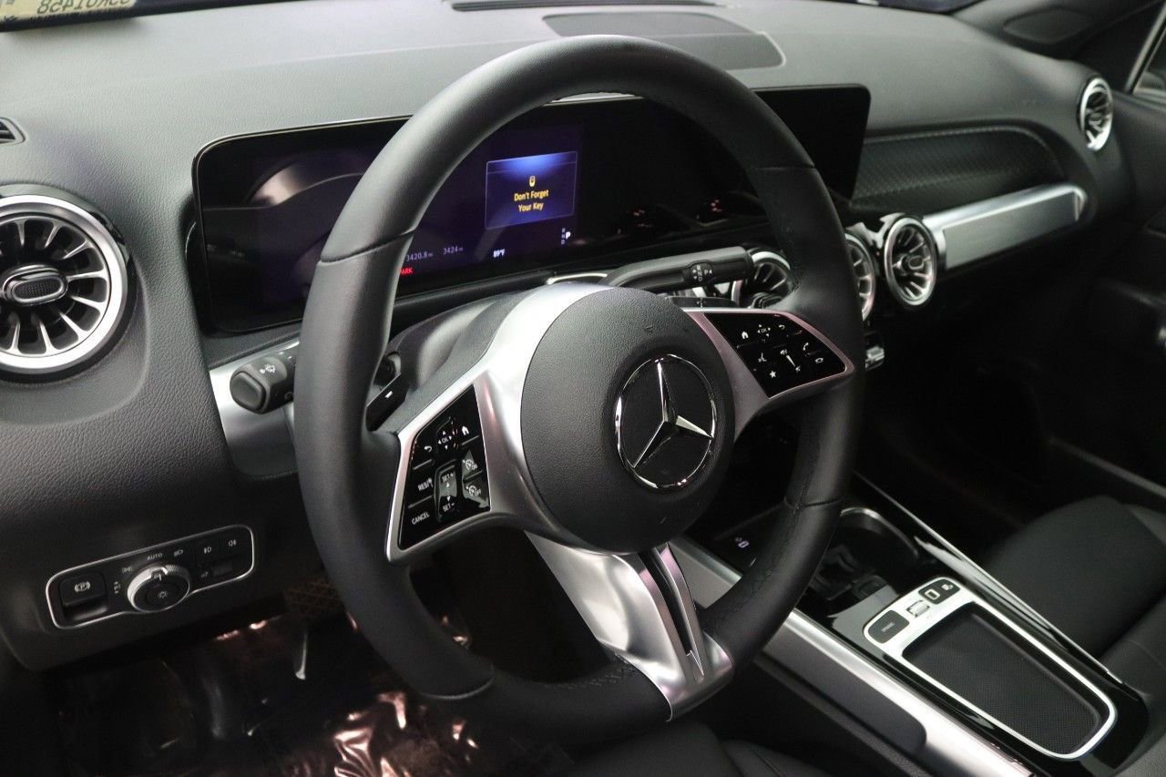 Certified 2026 Mercedes-Benz GLB 250 GLB 250 image 17