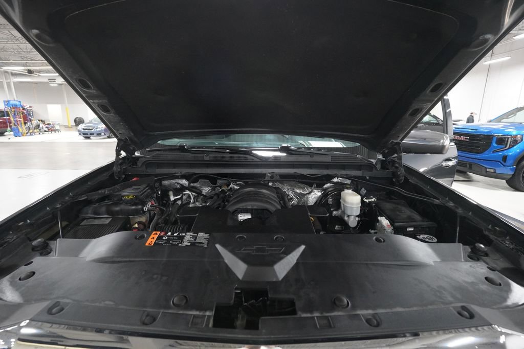 Used 2017 Chevrolet Silverado 1500 LTZ w/ Sport Package AWD/4WD image 3