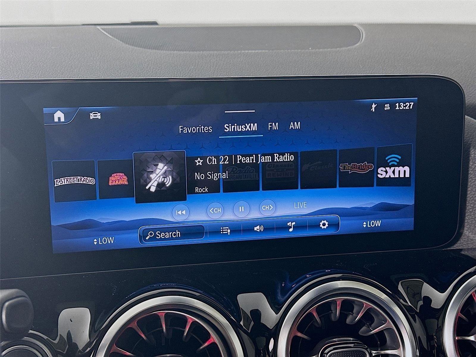 Certified 2025 Mercedes-Benz GLA 250 4MATIC image 18