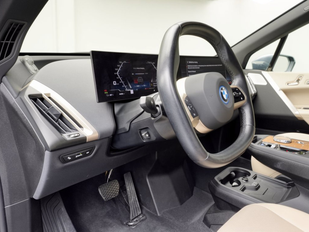 Used 2024 BMW iX M60 AWD/4WD image 4