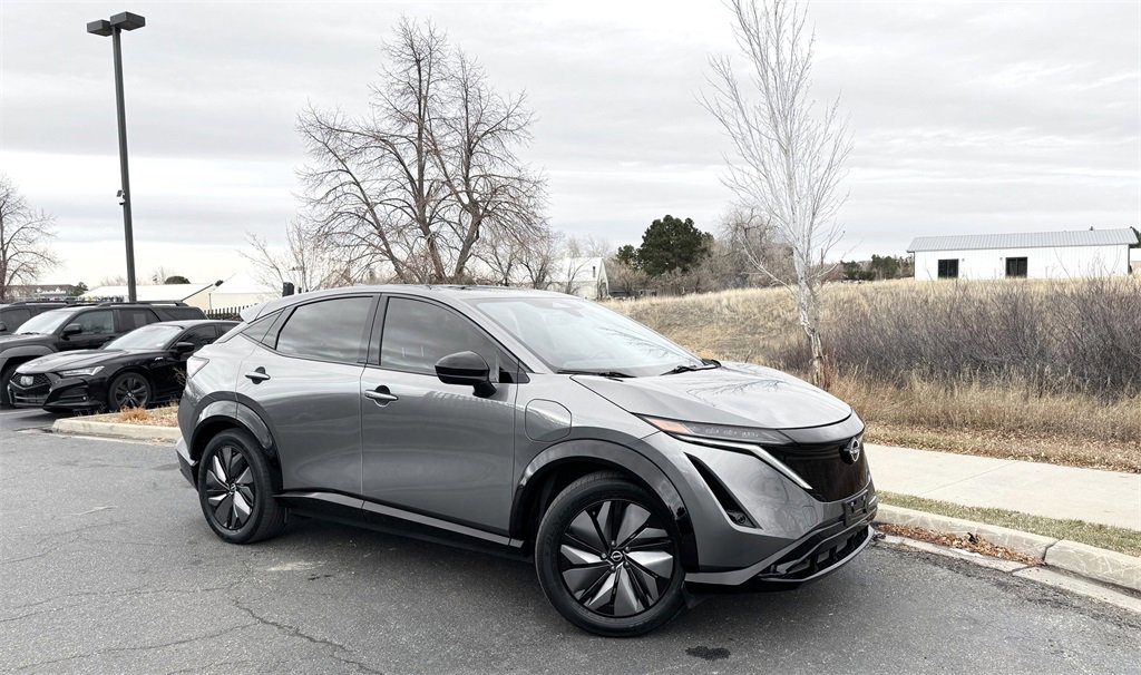 Used 2023 Nissan Ariya AWD image 2