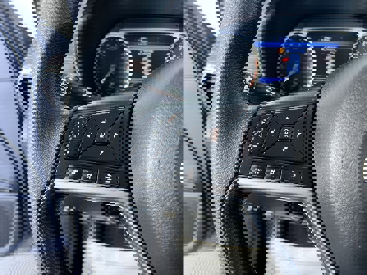 Used 2024 Nissan Altima 2.5 SV image 16