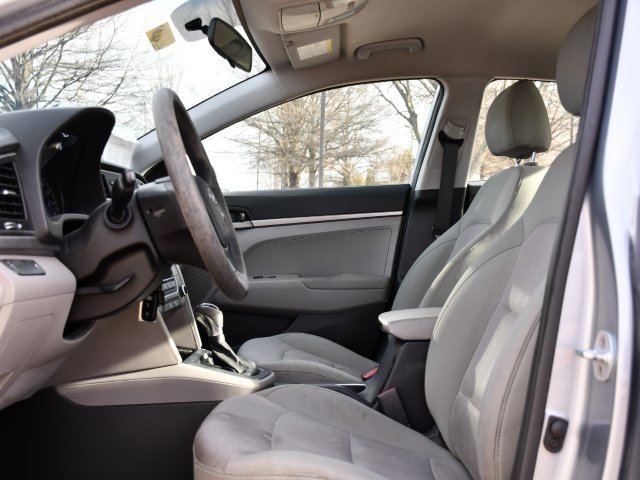 Used 2017 Hyundai Elantra SE w/ Cargo Package image 11