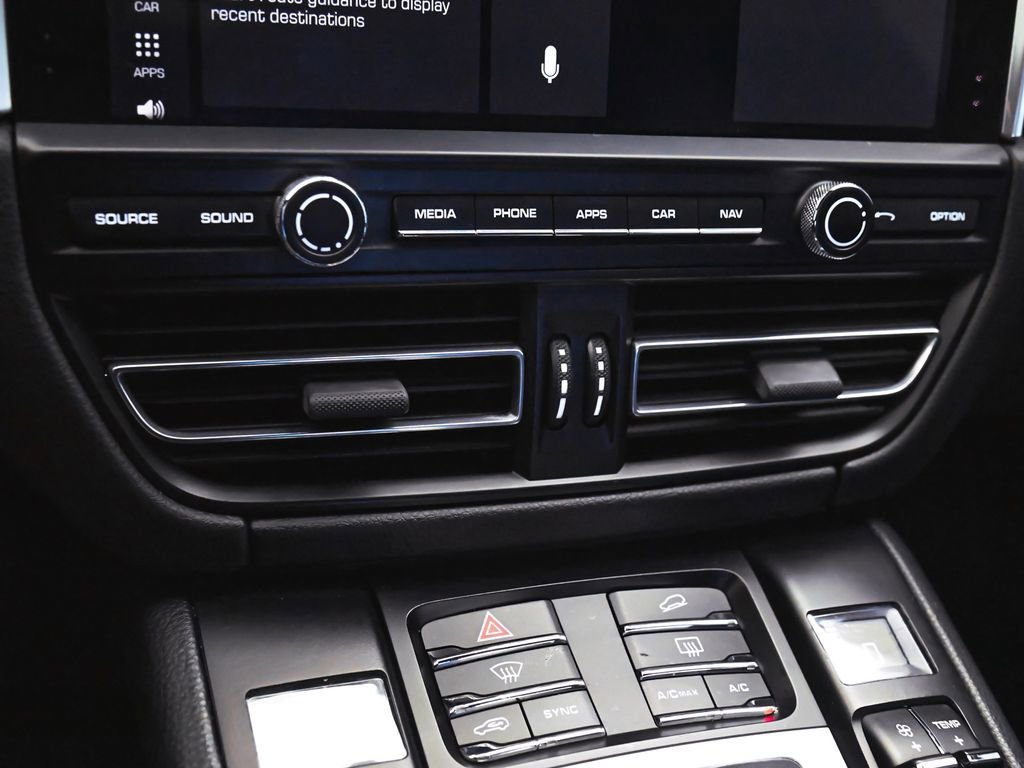 Used 2021 Porsche Macan S image 26