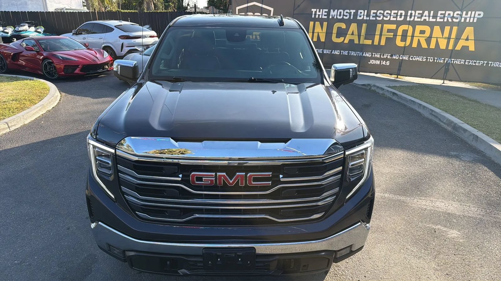 Used 2025 GMC Sierra 1500 SLT RWD image 11