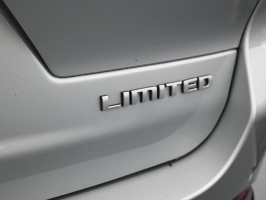 Used 2025 Jeep Grand Cherokee L Limited image 35