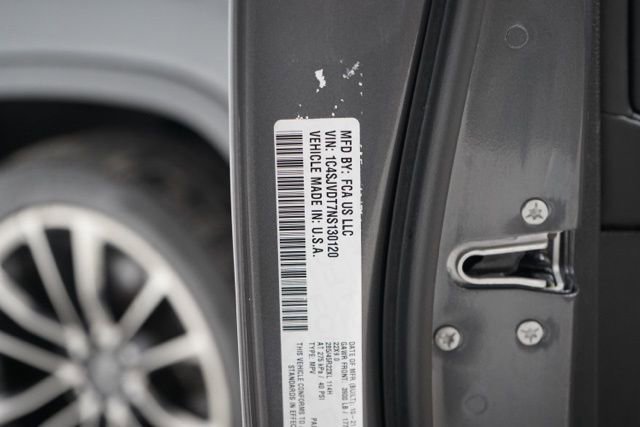 Used 2022 Jeep Wagoneer Series III w/ Premium Group I image 40