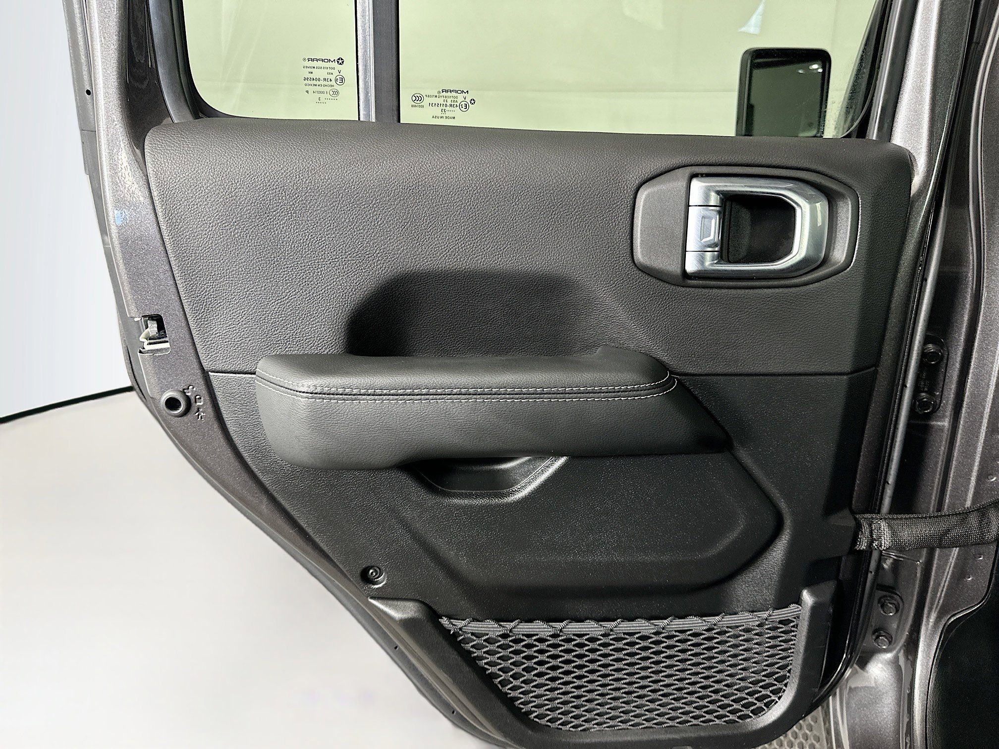 Used 2023 Jeep Wrangler Sahara w/ Cold Weather Group image 26