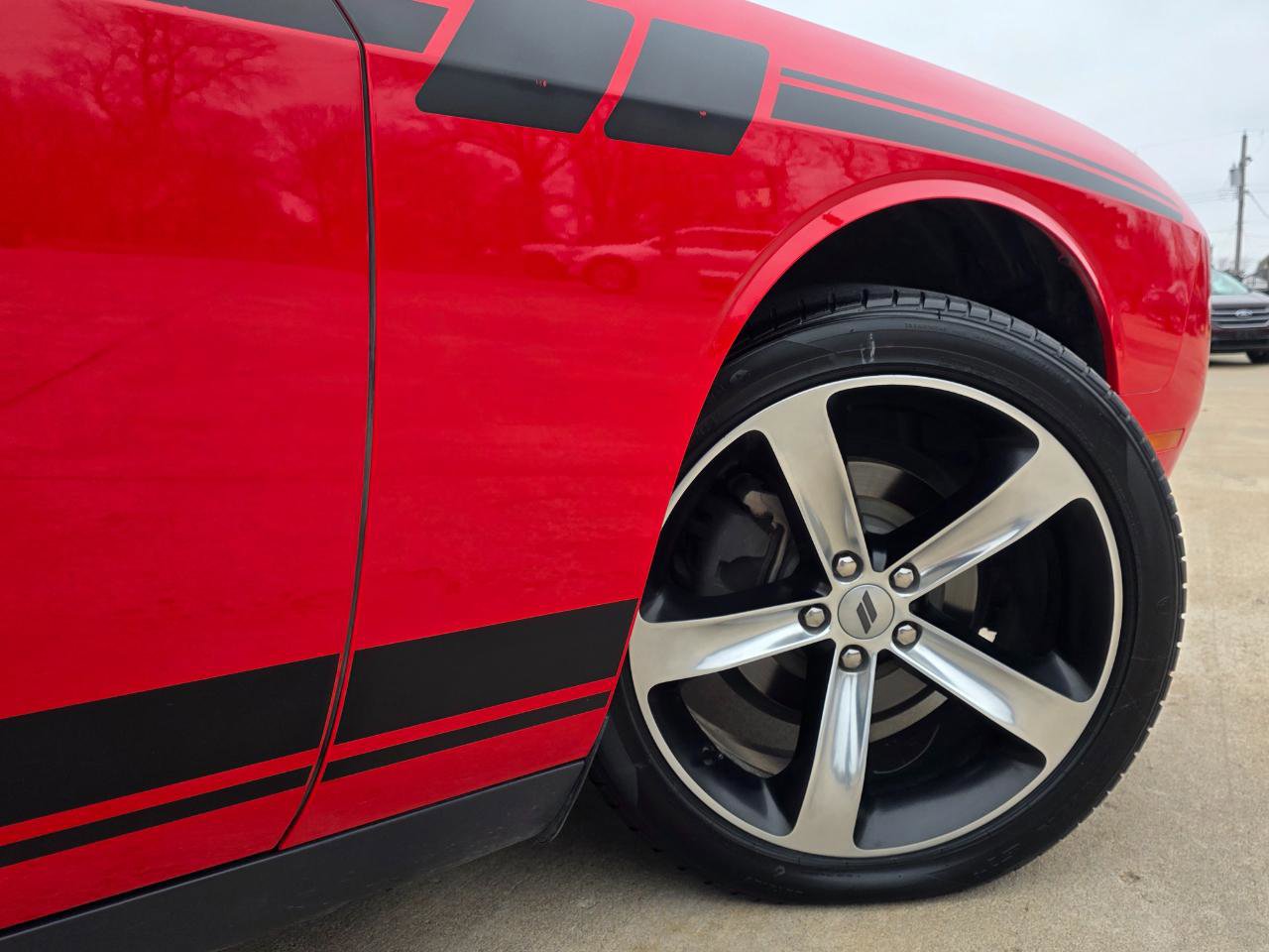 Used 2019 Dodge Challenger SXT image 21