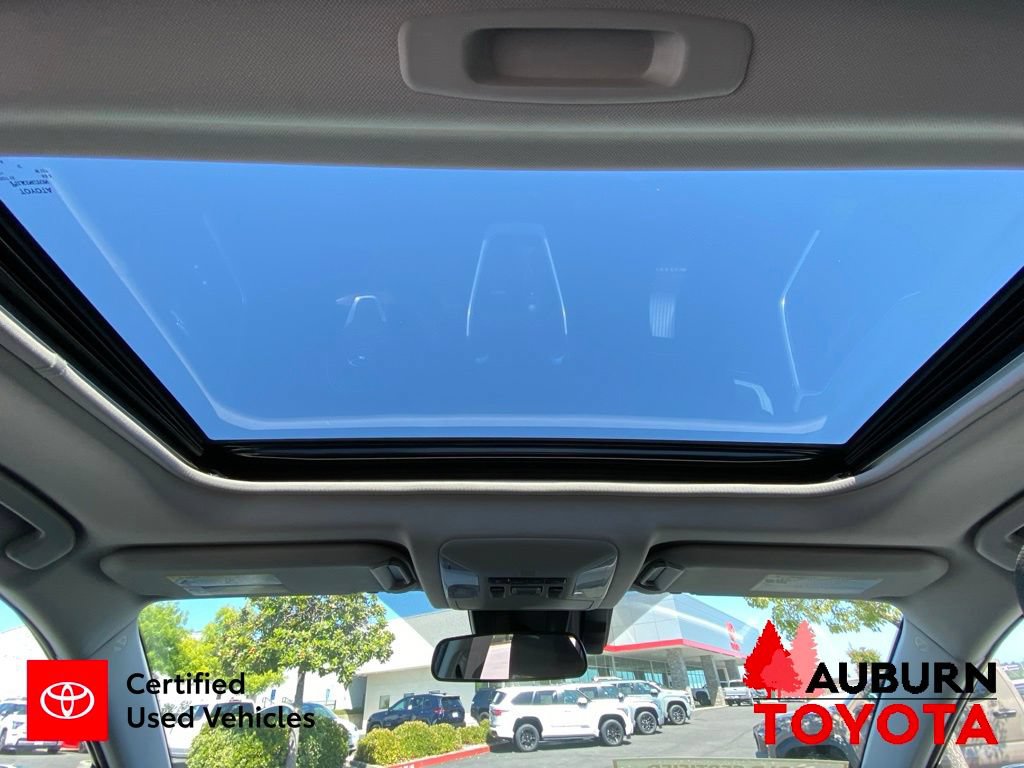 Certified 2022 Toyota RAV4 XLE w/ Convenience Package AWD/4WD image 30