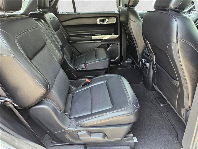 Used 2023 Ford Explorer Limited AWD/4WD image 21