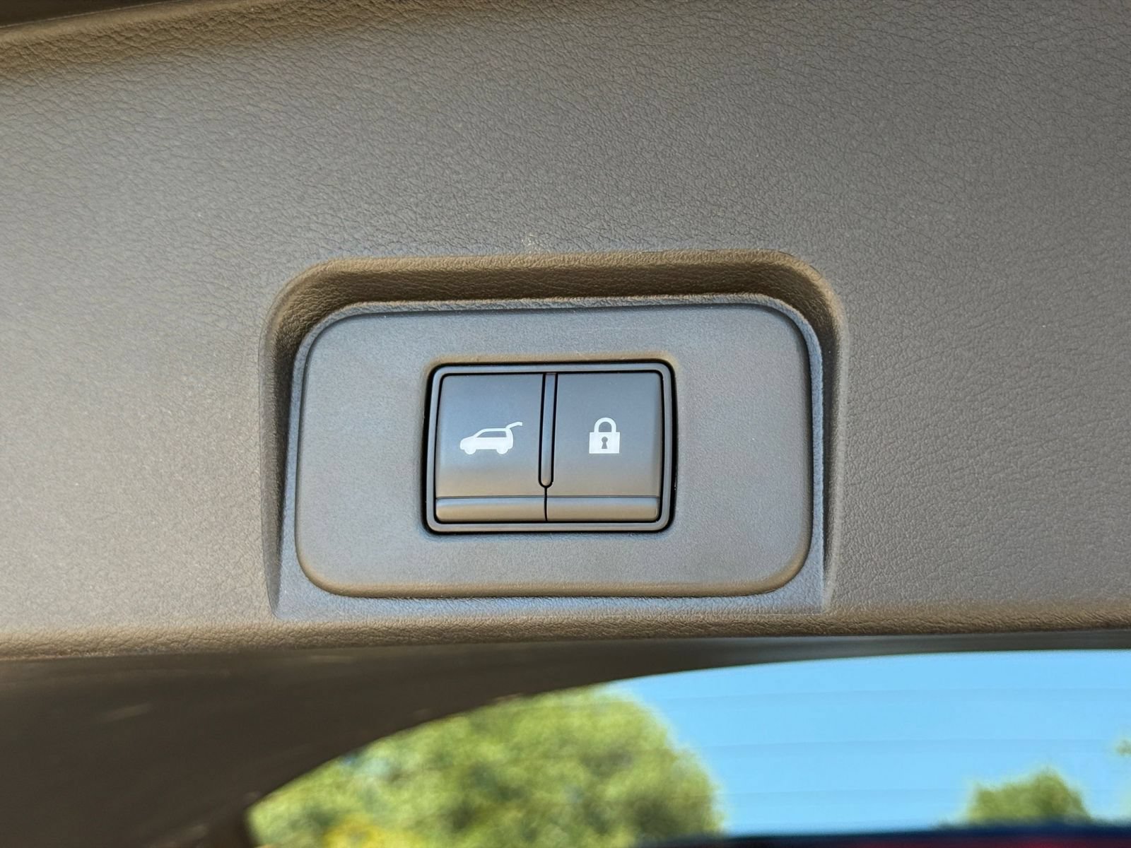 Used 2026 Nissan Rogue SL FWD image 24