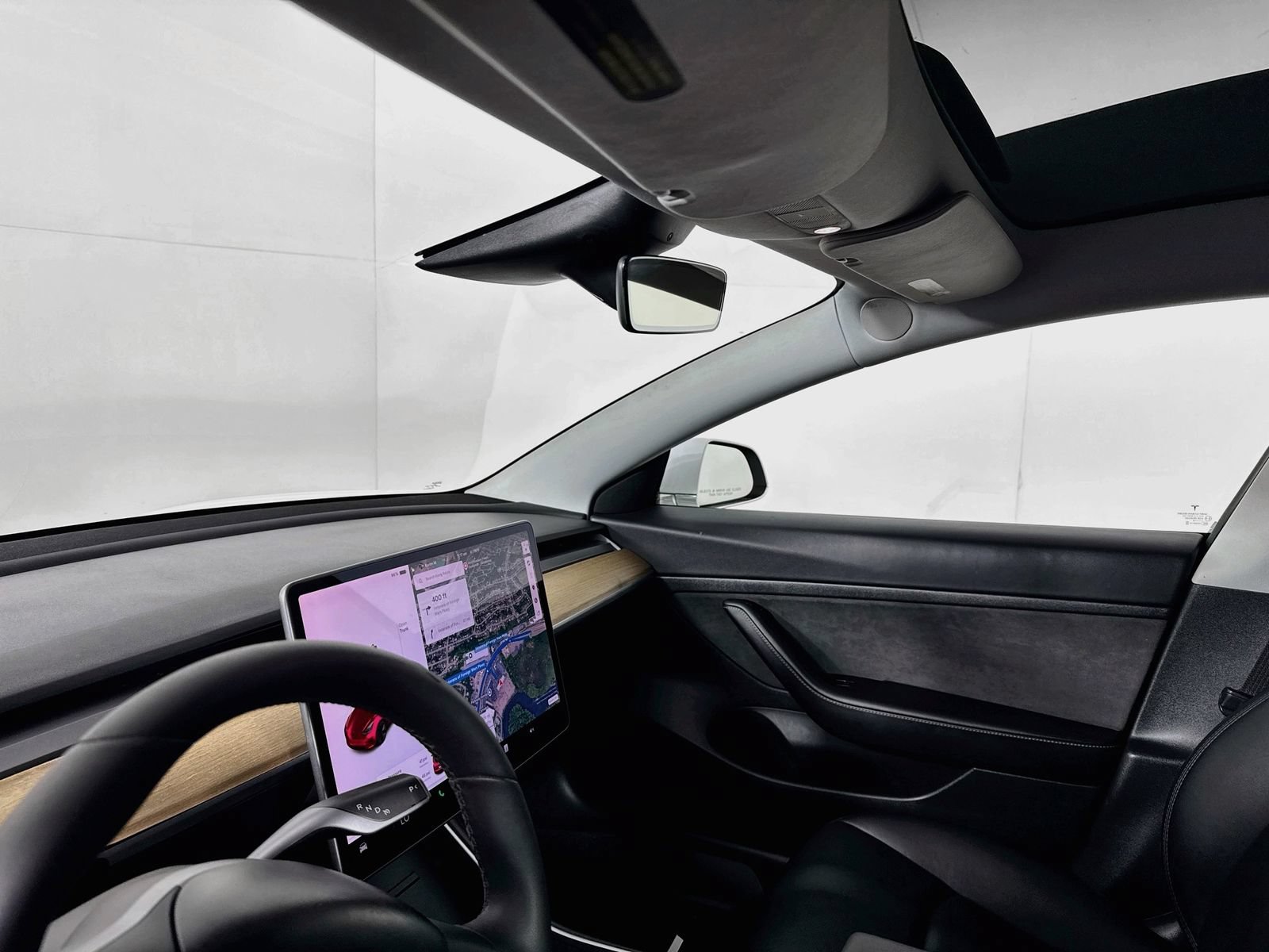 Used 2020 Tesla Model 3 Standard Range RWD image 9