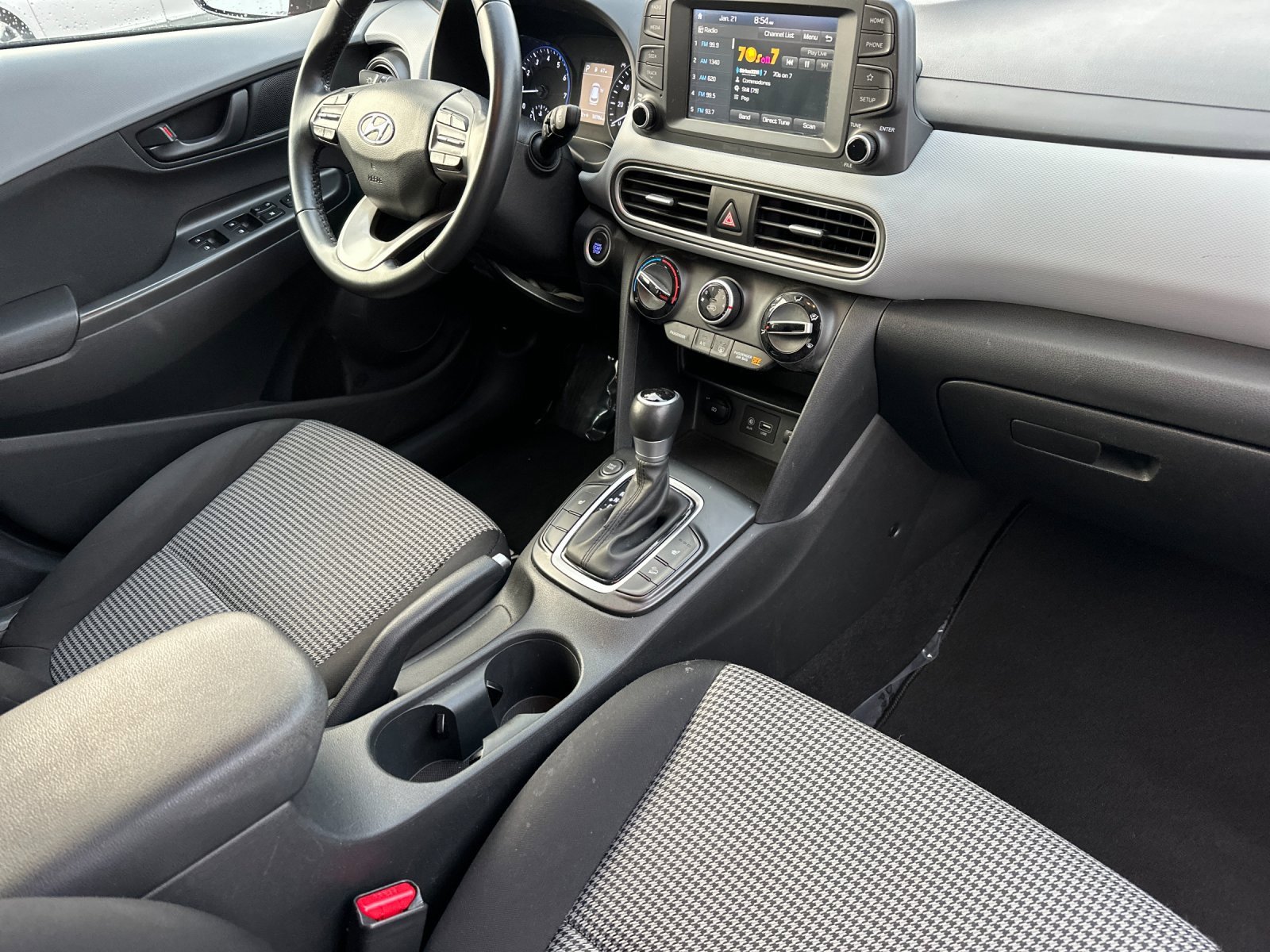 Used 2019 Hyundai Kona SEL image 16