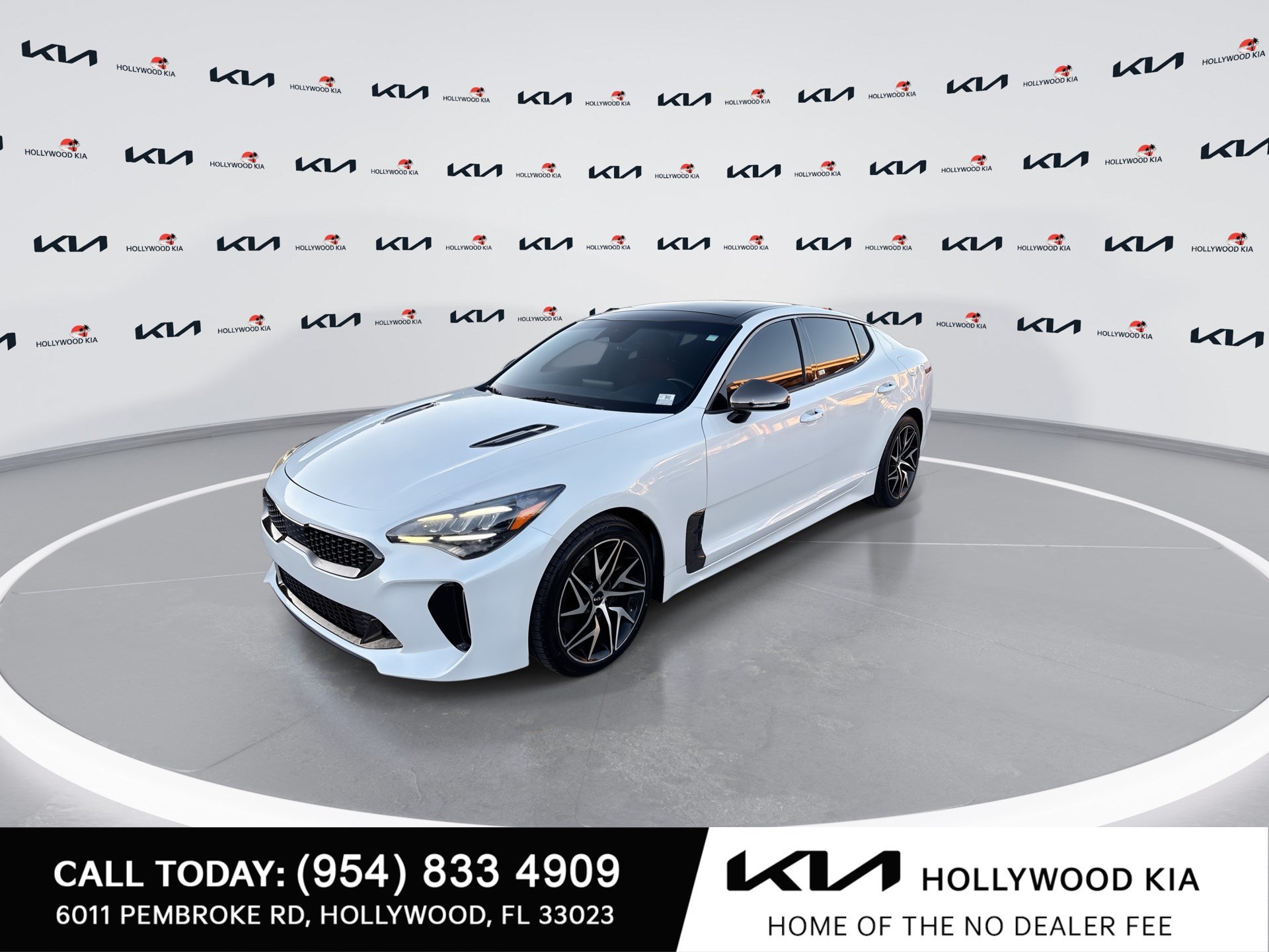 Used 2022 Kia Stinger GT-Line w/ Sun & Sound Package RWD image 4