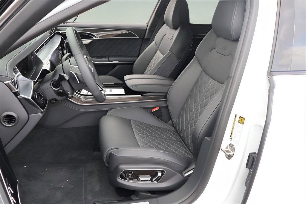 Used 2025 Audi S8 w/ Executive Package image 13