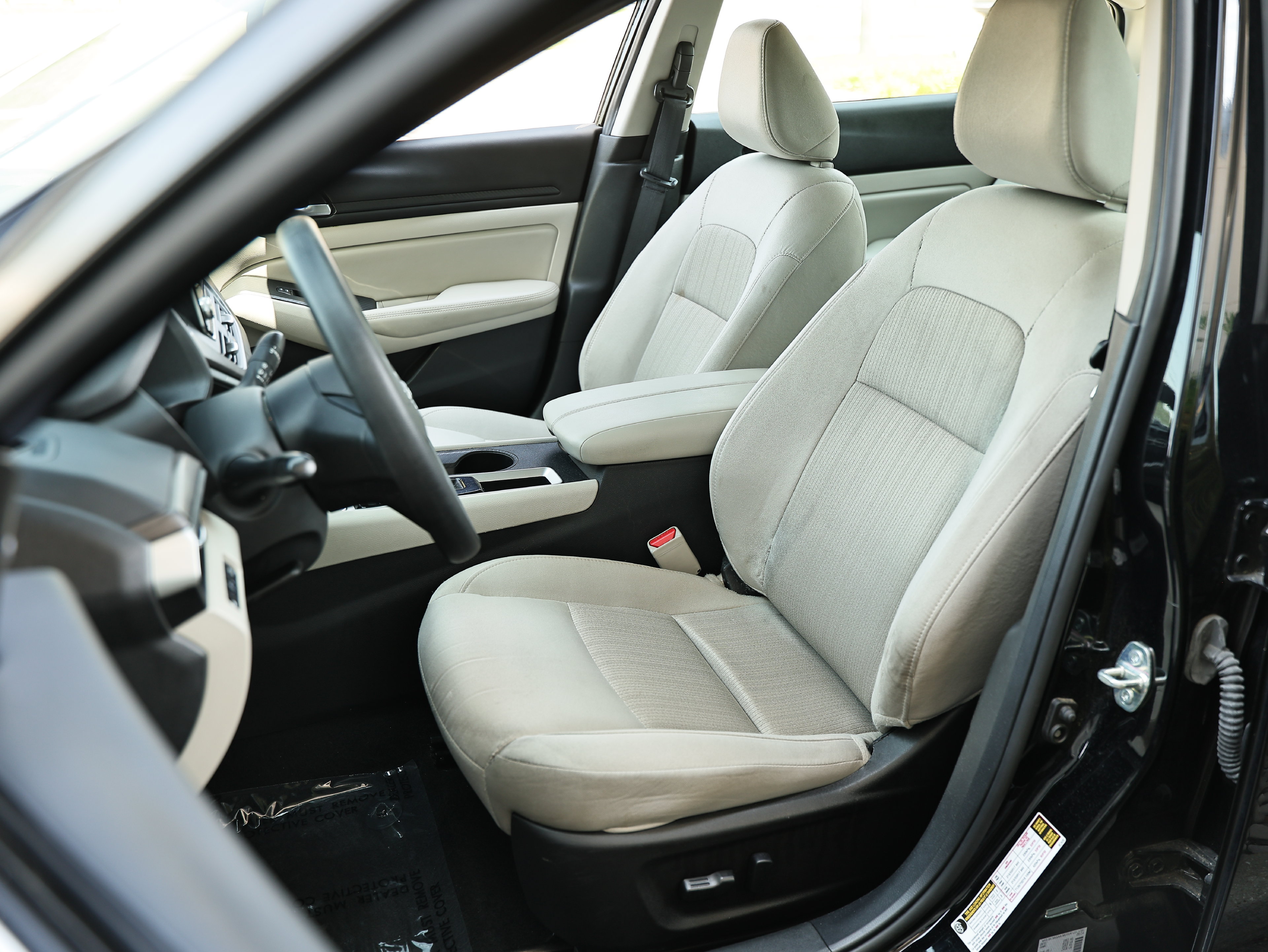 Used 2025 Nissan Altima 2.5 SV FWD image 20