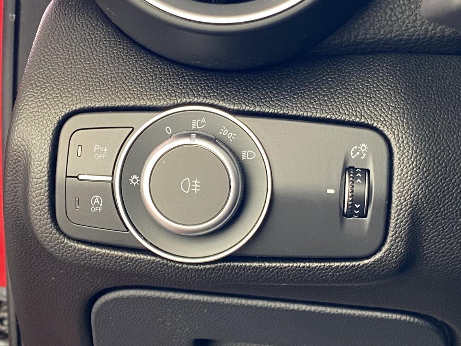 Used 2020 Alfa Romeo Giulia Sprint w/ Cold Weather Package image 26