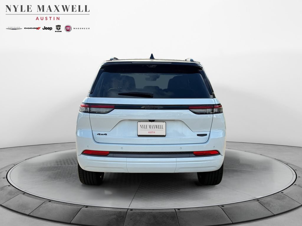 New 2026 Jeep Grand Cherokee Summit w/ Obsidian Package AWD/4WD image 16