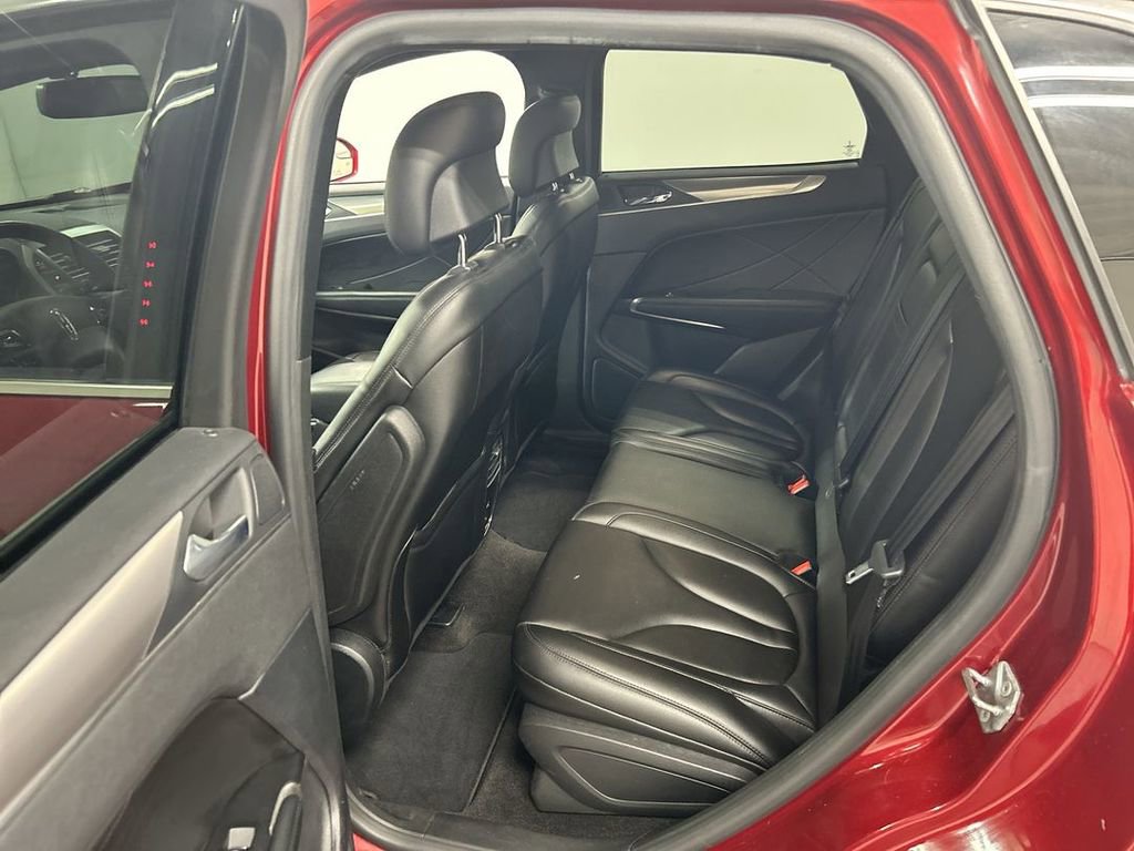 Used 2019 Lincoln MKC Premiere image 19