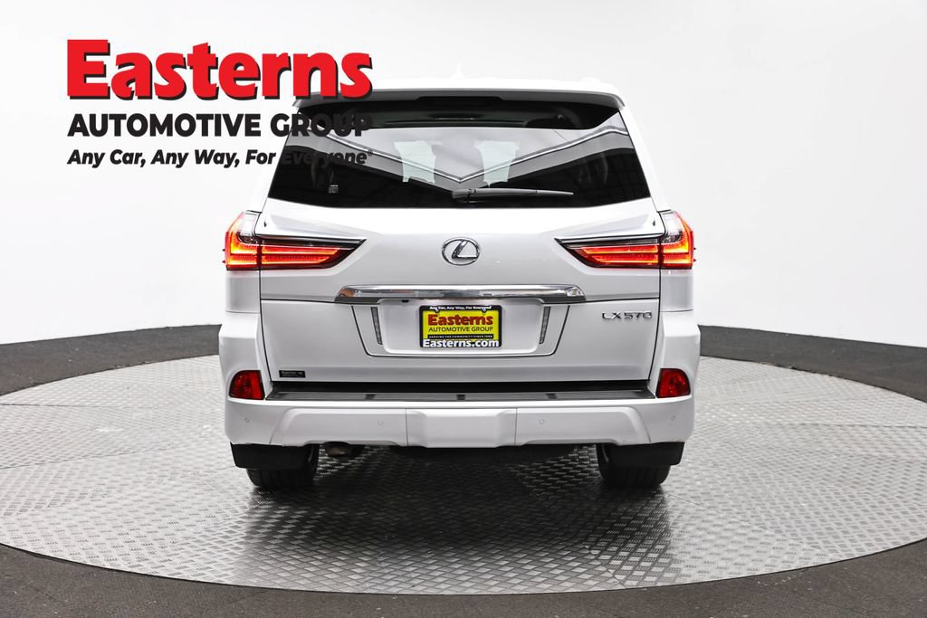 Used 2018 Lexus LX 570 4WD w/ Luxury Package image 6