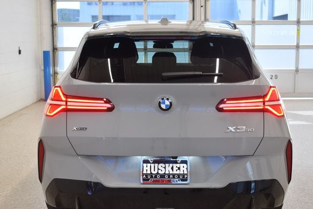Used 2025 BMW X3 xDrive30i AWD/4WD image 11