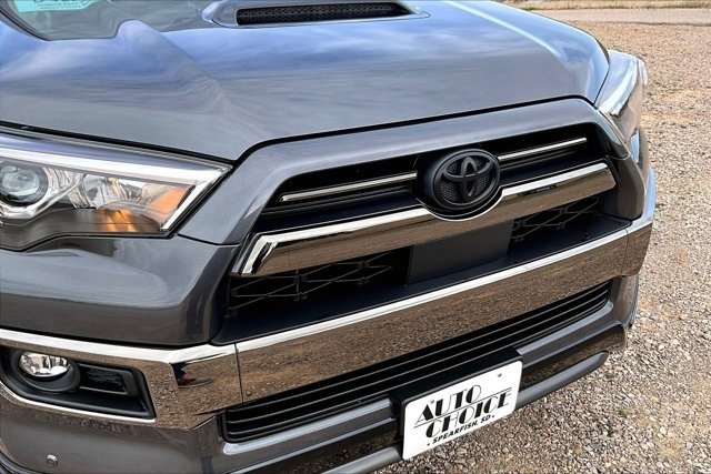 Used 2021 Toyota 4Runner Nightshade image 31