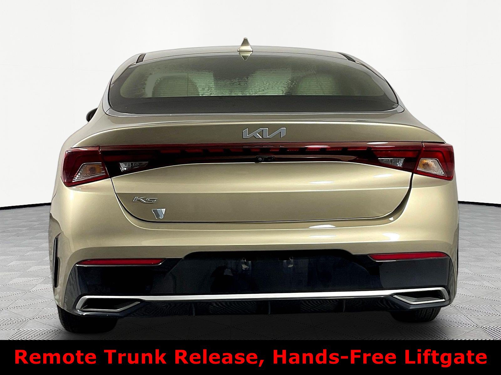 Used 2022 Kia K5 LXS FWD image 5