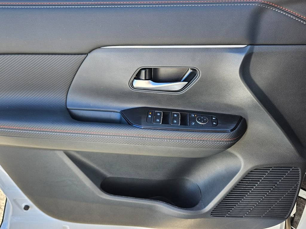 New 2026 Nissan Kicks SR w/ SR Premium Package image 28