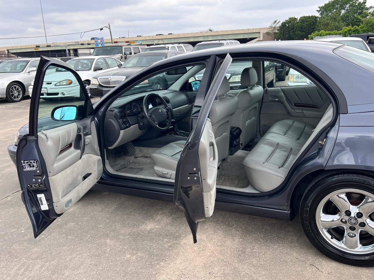 Used 1997 Cadillac Catera RWD image 37
