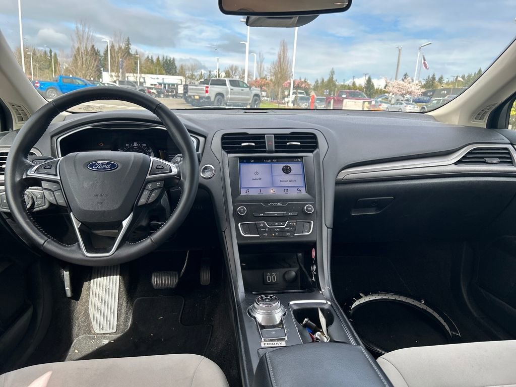 Used 2019 Ford Fusion SE w/ Equipment Group 151A image 7