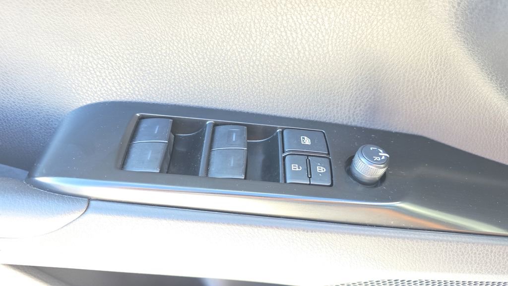 Used 2026 Toyota Camry SE FWD image 19