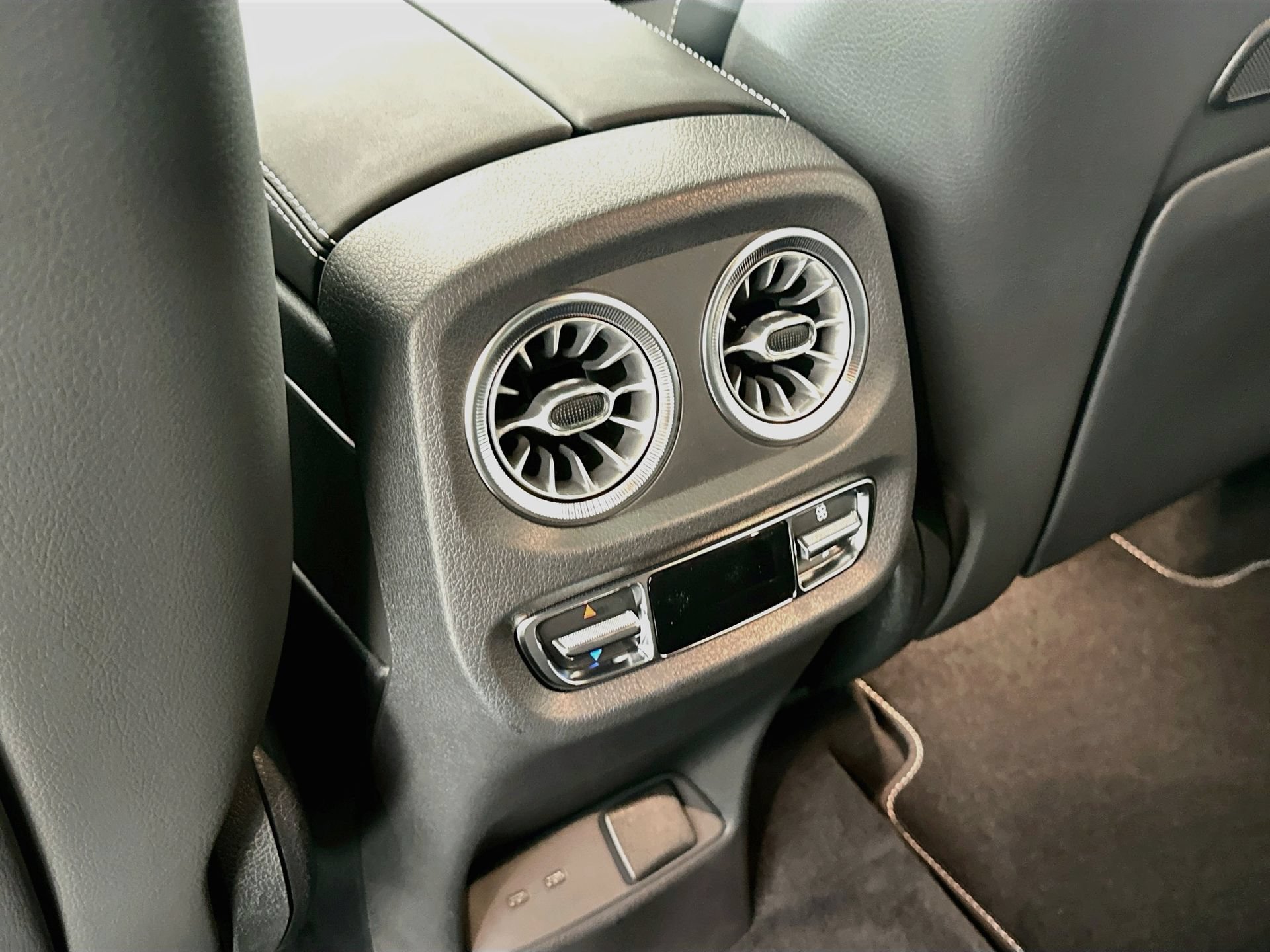 New 2027 Mercedes-Benz G 580 e image 28