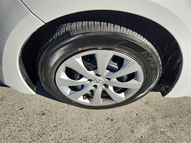 Used 2020 Toyota Corolla LE image 10