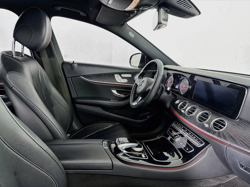 Used 2017 Mercedes-Benz E 300 image 32