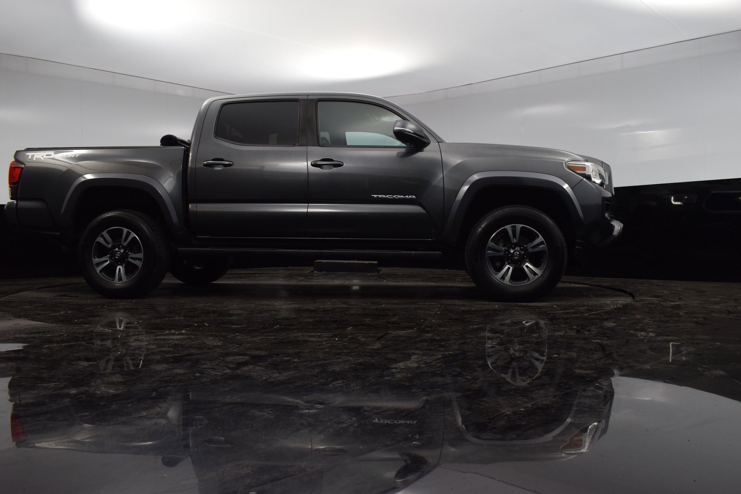 Used 2019 Toyota Tacoma SR5 image 22