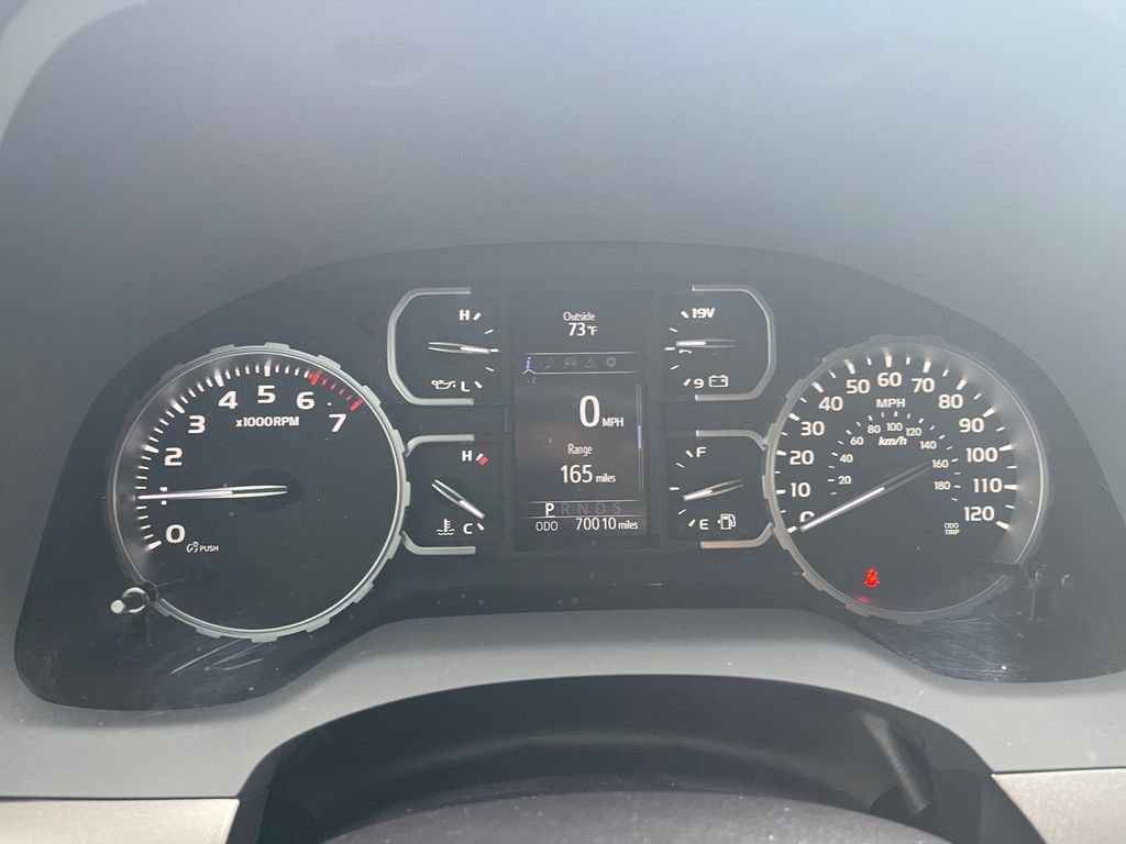 Used 2018 Toyota Tundra SR5 w/ SR5 Upgrade Package image 28